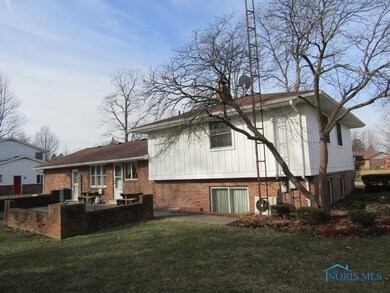 2207 N Brookside Blvd, Genoa, OH 43430 - photo 4