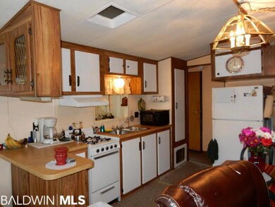 Kitchen & dining