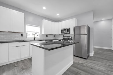 8-web-or-mls-863-e-3rd-ave
