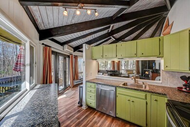 1542 Crestview Ln, Pocono Pines, PA 18350 - photo 7