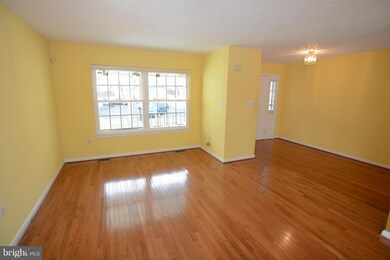 7103 Willow Hill Dr, Capitol Heights, MD 20743 - photo 4