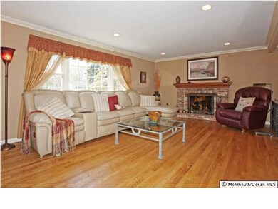 7 Dorothy Ct, Middletown, NJ 07748 - photo 3