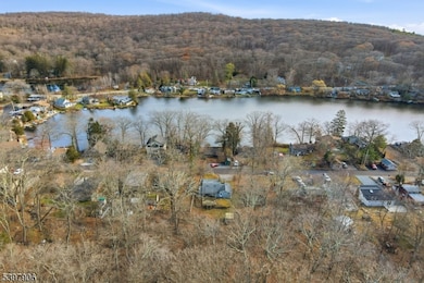 33 Setting Sun Trail, West Milford, NJ 07480 - photo 6