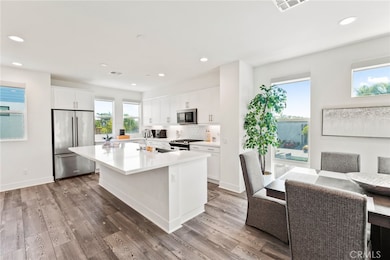 697 W 17th St, Costa Mesa, CA 92627 - photo 6