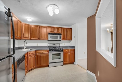 30 Caspian Way, Fitchburg, MA 01420 - photo 2