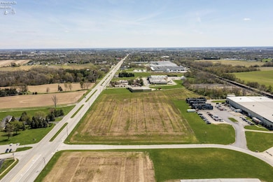 1085 W Main St, Bellevue, OH 44811 - photo 4