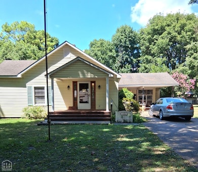 104 W 7th St, Leachville, AR 72438 - photo 2