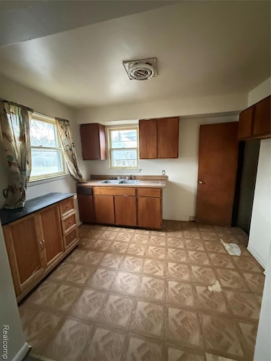 1210 Pinehurst Ave, Flint, MI 48507 - photo 4