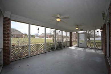 925 Creekside Ln, Plainfield, IN 46168 - photo 4