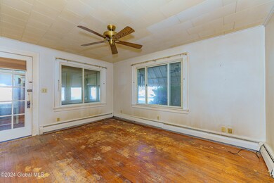 2 Livingroom 1