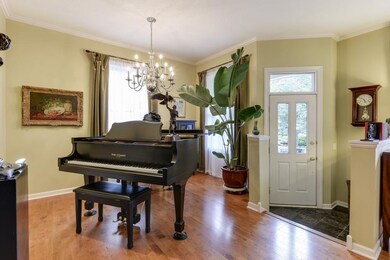 Dining room or great place for a piano