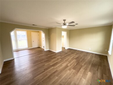 1404 E Bowie St, Beeville, TX 78102 - photo 4