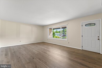 4112 Woodrow Ln, Bowie, MD 20715 - photo 4