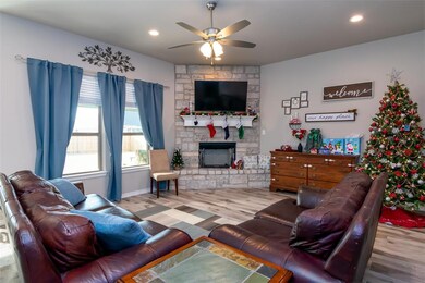 3308 Arrow Creek Dr, Granbury, TX 76049 - photo 7