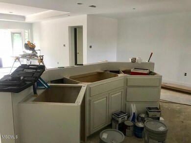 KITCHEN ISLAND