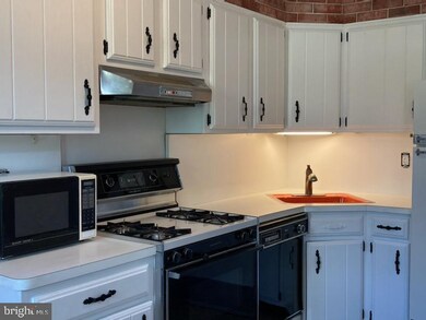 1111 Tremont Dr, Glenolden, PA 19036 - photo 5