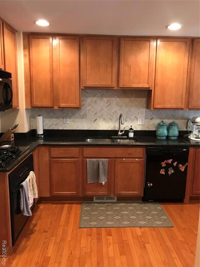 420 James Cir, Royal Oak, MI 48067 - photo 5