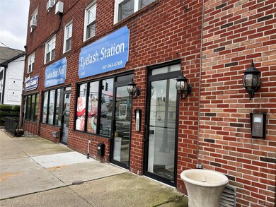 410 Jericho Turnpike unit 2B, New Hyde Park, NY 11040 - photo 2