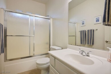 Full bathroom #1