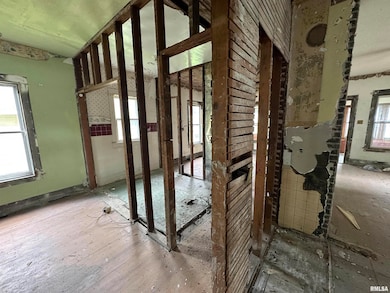 3136 9 1 2 St, Rock Island, IL 61201 - photo 4