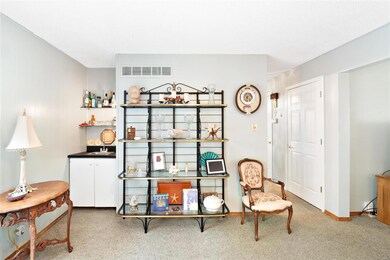 Great wet bar for entertaining.