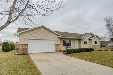 123 4th St, Brooklyn, WI 53521 - photo 2