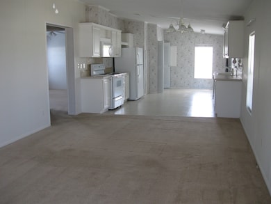 182 Oleander St unit 182, Nokomis, FL 34275 - photo 3