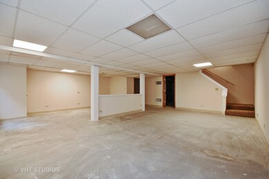 1170 Newcastle Ln, Aurora, IL 60506 - photo 2