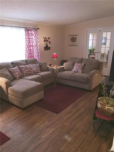 5 Spruce Cir, Bath, PA 18014 - photo 3