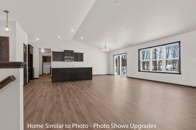 1715 Betty Jean Ln, Green Bay, WI 54313 - photo 4