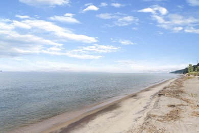 4805 Rosabelle Beach Ave. Holland-29