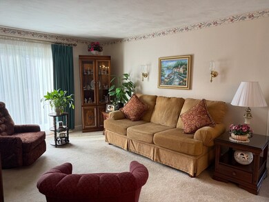 176 Maple Ave unit 2-38, Rutland, MA 01543 - photo 3