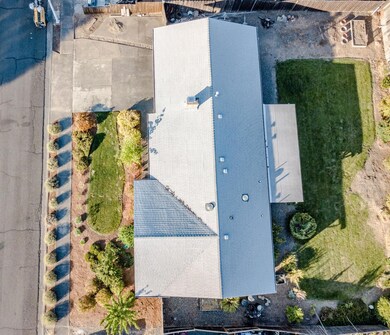 1120 Sierra Vista St, Central Point, OR 97502 - photo 3