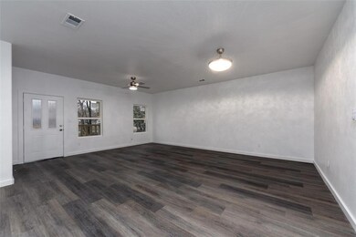 1527 Truelove St, Gainesville, TX 76240 - photo 5