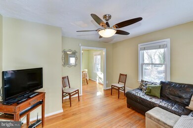 2609 Farmington Dr, Alexandria, VA 22303 - photo 5