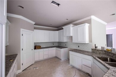 33 Chaucer Dr, Bella Vista, AR 72714 - photo 2