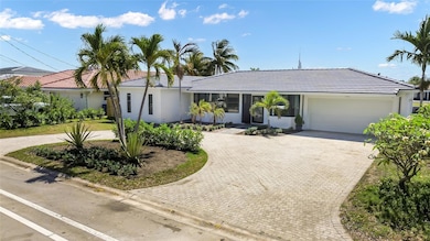 Big Front Circular Driveway + 2 Car Garage Waterfr