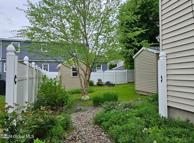 8 Birch Ln, Rensselaer, NY 12144 - photo 7