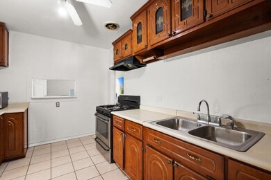 7627 Acapulco Ave, El Paso, TX 79915 - photo 4