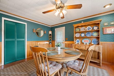 3 Pine Tree Dinning Room 2