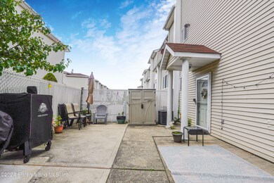 703 Correll Ave, Staten Island, NY 10309 - photo 6