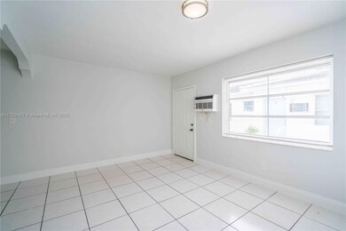 7821 Carlyle Ave unit 6, Miami Beach, FL 33141 - photo 5