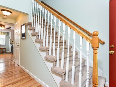 805 Pinewood Dr, Smithfield, RI 02917 - photo 4