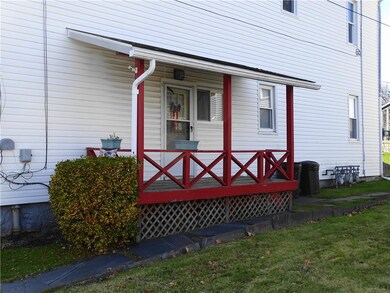 211 E Main St unit 211-B, Pen Argyl, PA 18072 - photo 2