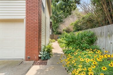 1332 E 48th St, Tulsa, OK 74105 - photo 7