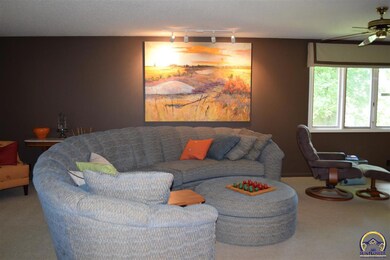 2701 SW Boswell Ave, Topeka, KS 66611 - photo 7