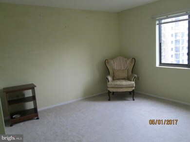 15101 Interlachen Dr unit 405, Silver Spring, MD 20906 - photo 7