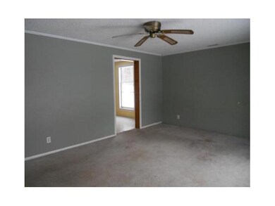 6535 Putnam Dr, Circleville, OH 43113 - photo 4