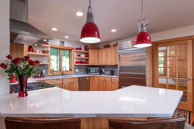 Beautiful Sparkling Quartz Counters