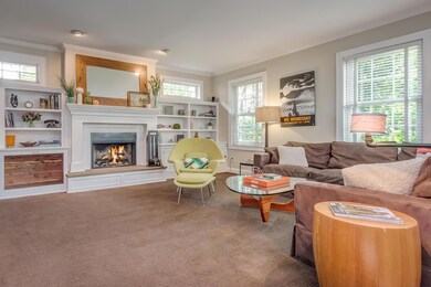 Family room w/fireplace/builtins